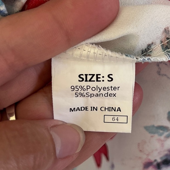 Floral Blouse - Size Small - Picture 11 of 16